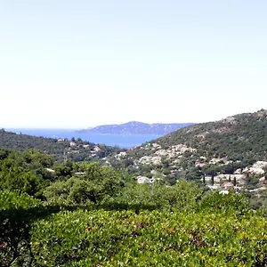 Couette-café D'hotes Vue Sur Acces Independant, Le Rayol-Canadel-sur-Mer